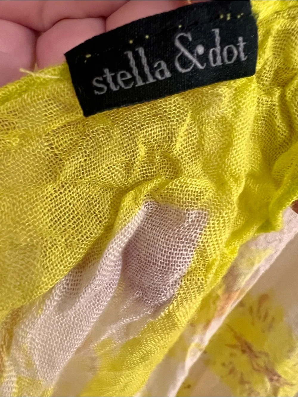 Stella & Dot Women’s Yellow Floral Scarf